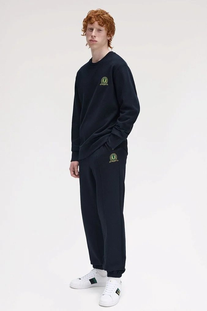 Толстовка Fred Perry Tennis Badge Sweatshirt